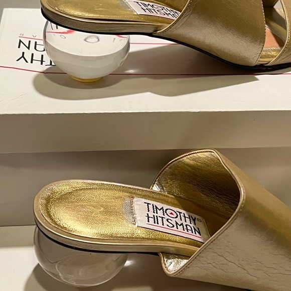 WOMEN’S TIMOTHY HITSMAN GOLD HEELS with LUCITE BALL. - Picture 9 of 13